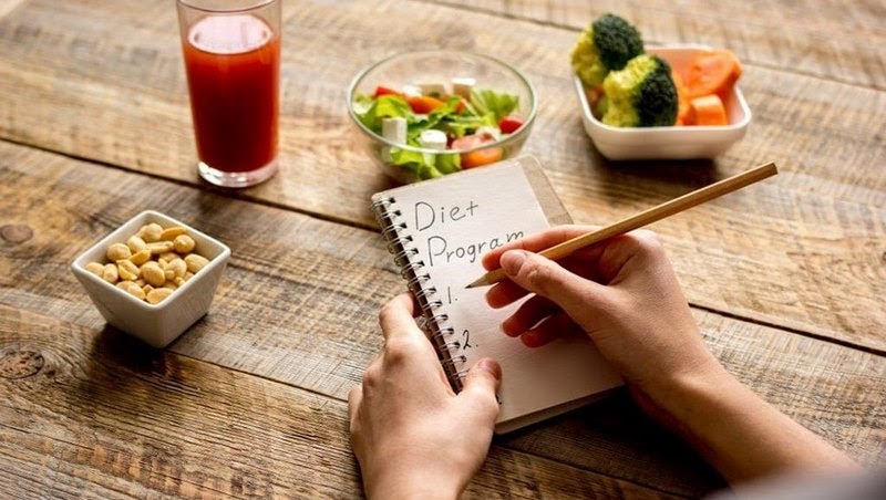 Giúp thiết lập chế độ ăn hợp lý
