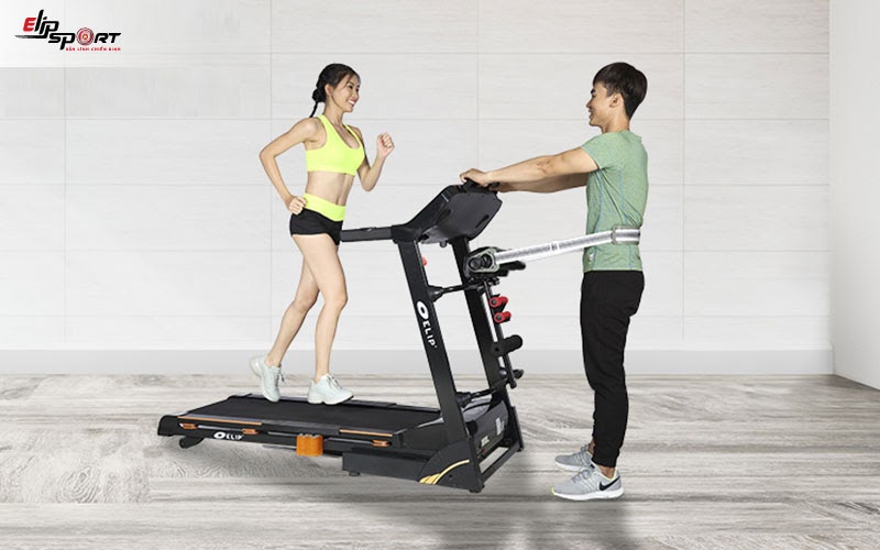 Máy chạy bộ đa năng được trang bị nhiều phụ kiện đi kèm